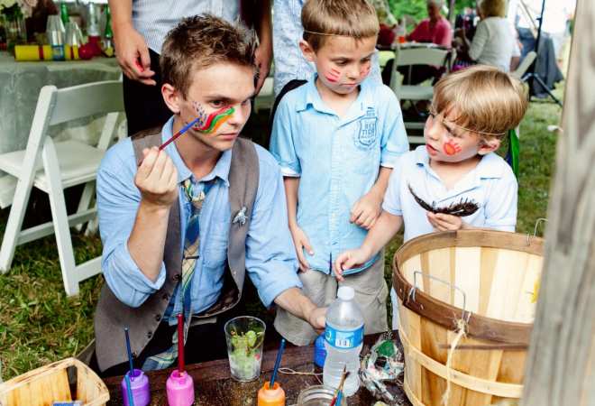 kids at wedding