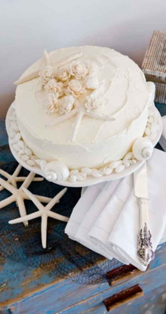beach themed wedding cake