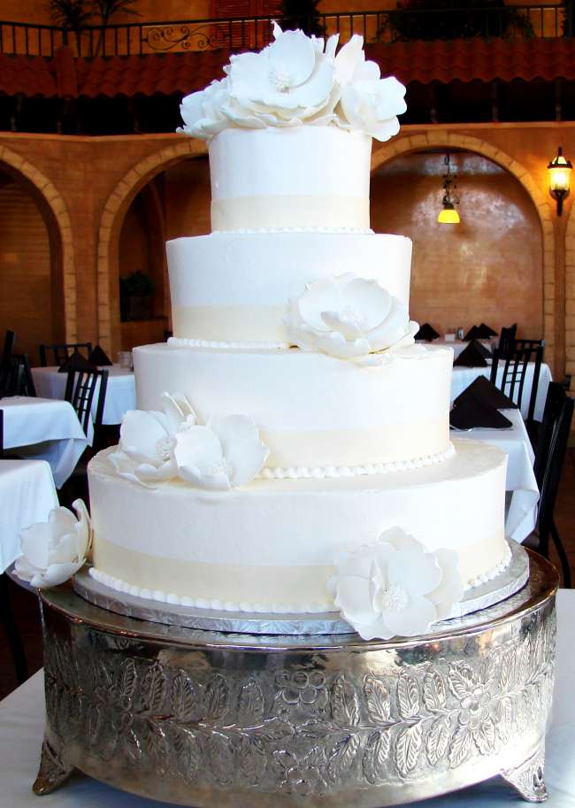 White wedding cake