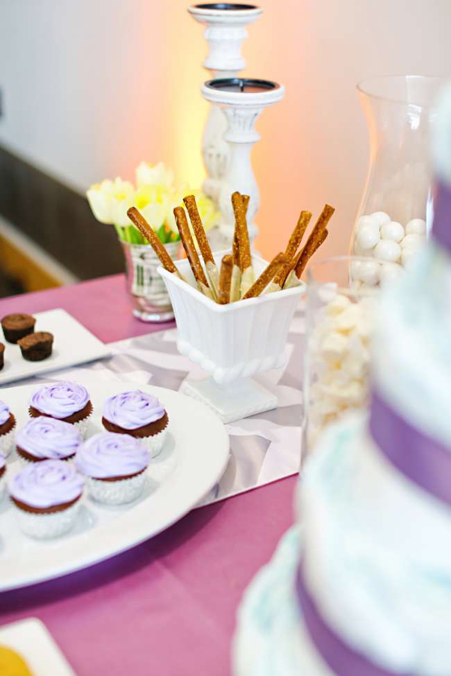"Sophisticated Baby Shower" Tablescape