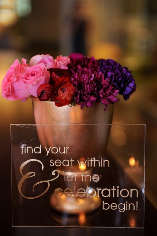 Place Card Sign & Flowers