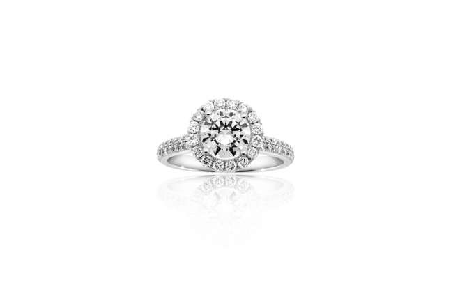 Engagement Ring With Round Diamond