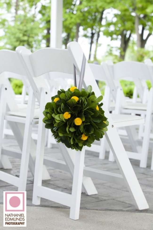 Aisle decor